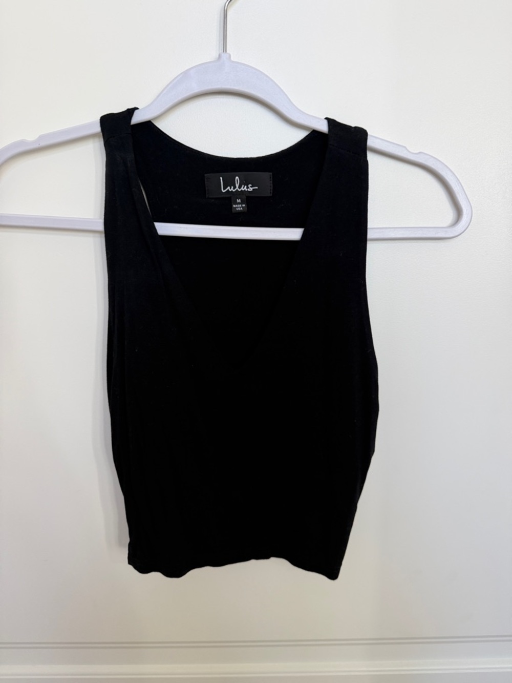 Lulu's Black V-Neck Tank Top - Sleek Sleeveless Tee